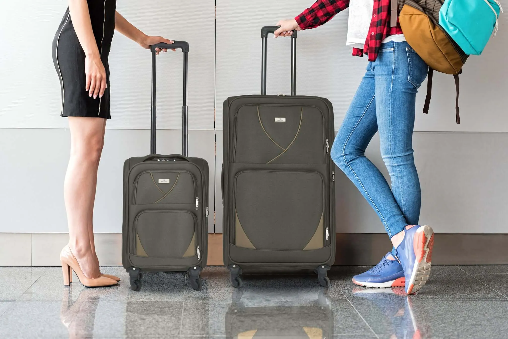 Suitcase Luggage Set On Wheels Set of 4, Assorted Colours